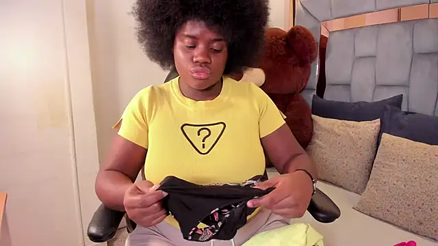 liarosee11 online show from December 14, 2:28 am