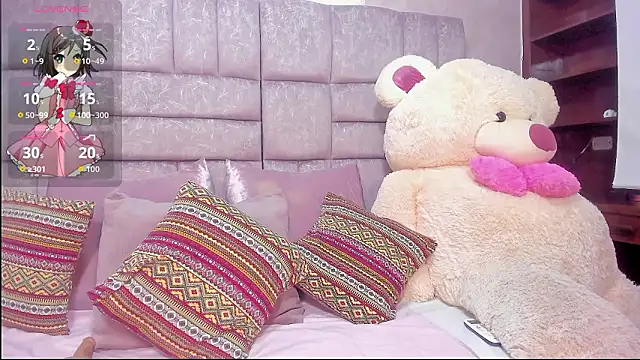 liarosee11 online show from February 4, 10:15 pm