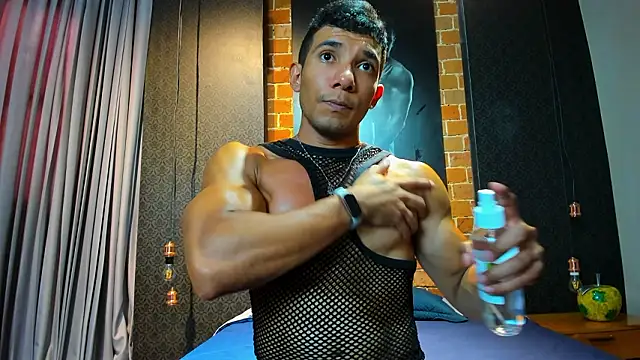 IAN KNOX online show from February 5, 7:29 pm