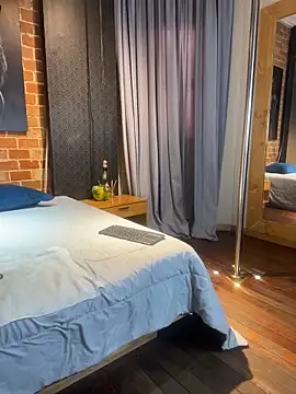 IAN KNOX online show from February 10, 7:40 pm