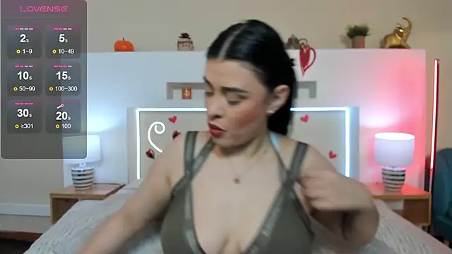 AnikaRomanoff  online show from February 18, 11:50 am