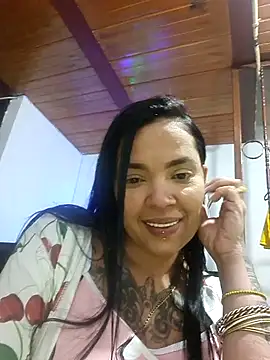 Snapshot of Sophialewuis chatting on December 5, 4:21 am Sophialewuis online show from December 5, 4:21 am