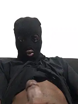 Snapshot of Pound5King chatting on April 3, 9:07 am Pound5King online show from April 3, 9:07 am