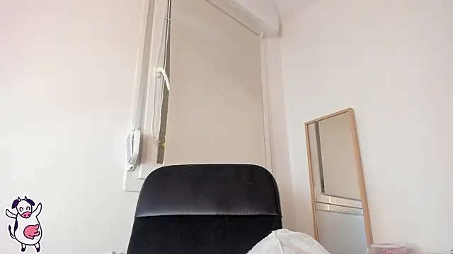 Snapshot of cailynhot2 chatting on March 17, 6:50 am cailynhot2 online show from March 17, 6:50 am