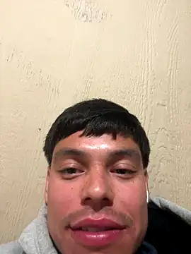 Snapshot of Imnotabatman45 chatting on December 5, 3:48 am Imnotabatman45 online show from December 5, 3:48 am