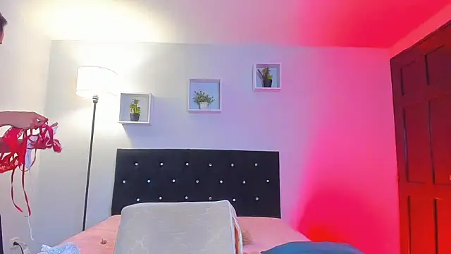 Victoria Rose  online show from April 30, 12:33 pm