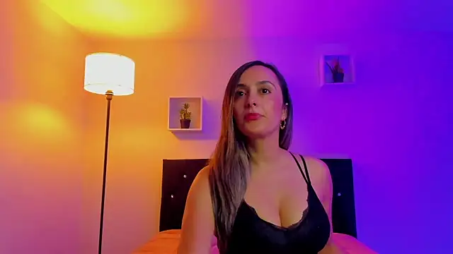 Victoria Rose  online show from June 6, 8:35 pm