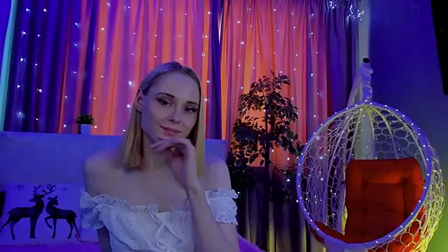 Snapshot of Gina_Gina_love chatting on February 20, 6:26 am Gina Gina love online show from February 20, 6:26 am