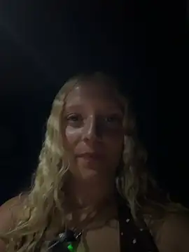 Snapshot of Sophie_cute06 chatting on July 30, 6:29 pm Sophie cute06 online show from July 30, 6:29 pm