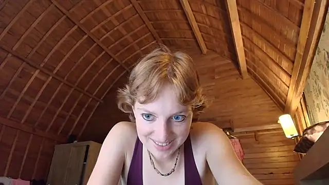 Snapshot of Ida-Rose chatting on February 21, 7:20 am Ida-Rose online show from February 21, 7:20 am