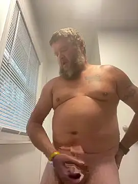 Snapshot of naughtydaddy0420 chatting on December 2, 9:32 pm naughtydaddy0420 online show from December 2, 9:32 pm