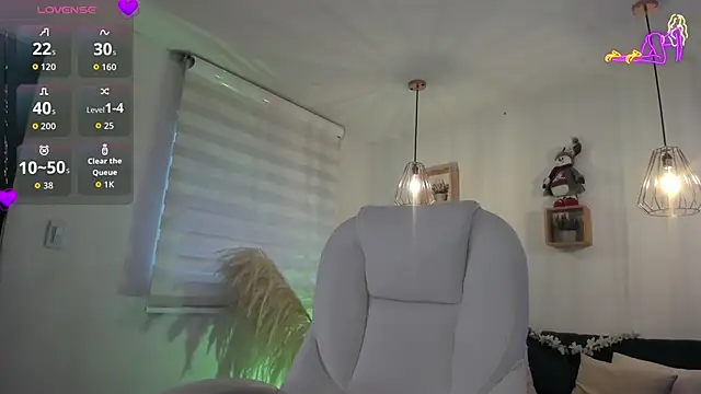 Snapshot of Paola_Owens chatting on December 17, 11:49 am Paola Owens online show from December 17, 11:49 am