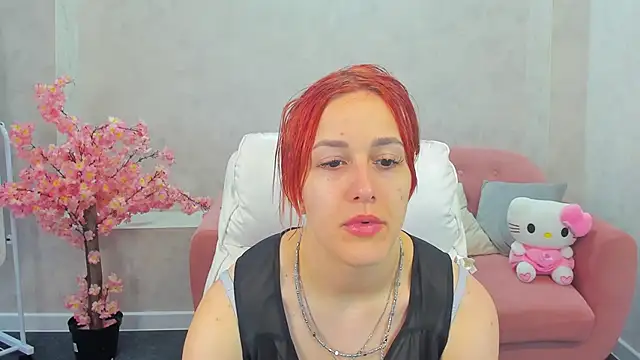 Snapshot of Linda_Jonys chatting on April 16, 9:32 am Linda Jonys online show from April 16, 9:32 am