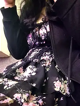 Miky Lyn online show from February 5, 5:45 am