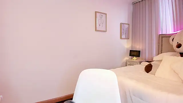 lya  brown online show from February 20, 11:43 am