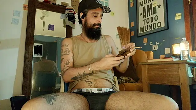 ooproprio online show from August 3, 9:29 pm
