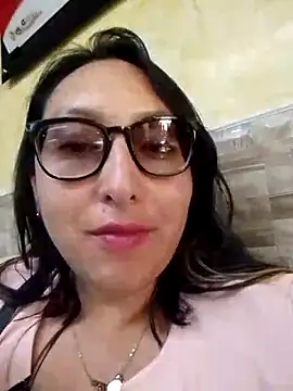 Valeria montana  online show from May 1, 8:24 pm