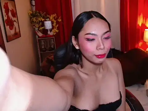 kylieEmparado online show from June 5, 10:54 am