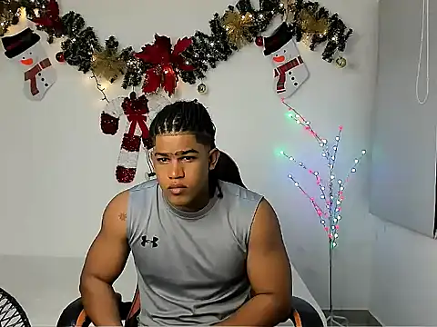 Snapshot of alex_balck chatting on December 15, 11:03 am alex balck online show from December 15, 11:03 am