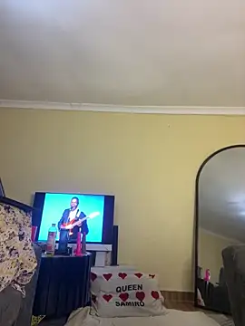 Privy001 online show from December 14, 2:55 pm