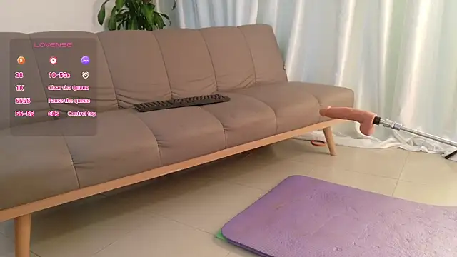 Snapshot of Saly_Moon1 chatting on June 10, 11:03 pm Saly Moon1 online show from June 10, 11:03 pm