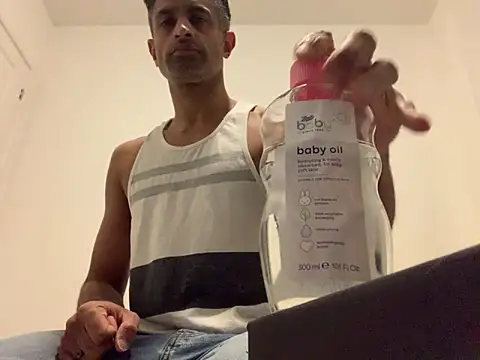 Snapshot of RandyRik chatting on December 2, 8:37 pm RandyRik online show from December 2, 8:37 pm