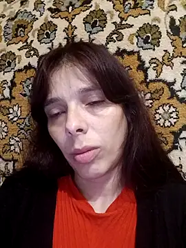 Snapshot of AnnaKissMee chatting on December 5, 2:31 am AnnaKissMee online show from December 5, 2:31 am