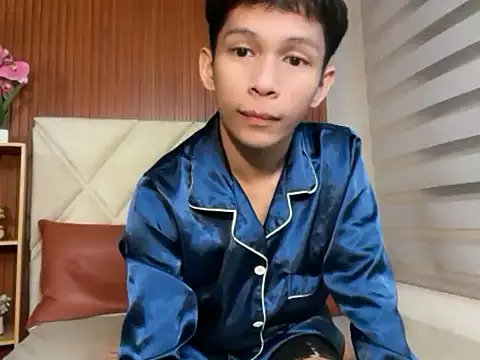 TheBoyAboveYou online show from February 20, 4:51 pm