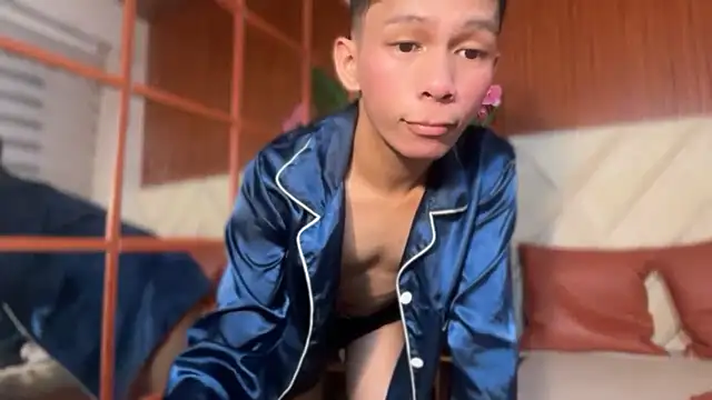 TheBoyAboveYou online show from February 21, 4:52 pm