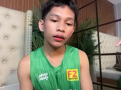 TheBoyAboveYou online show from June 7, 5:06 pm