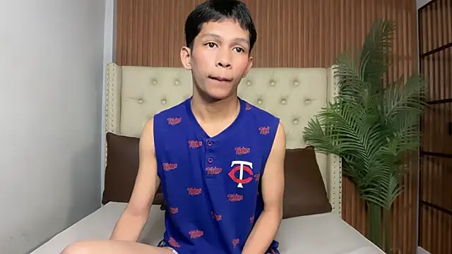 TheBoyAboveYou online show from July 26, 4:36 pm