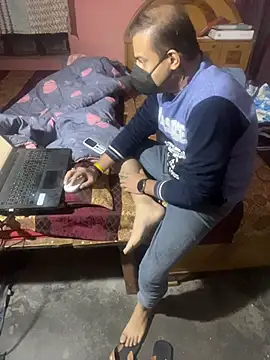 Snapshot of yoyoyohunny chatting on December 4, 2:10 am yoyoyohunny online show from December 4, 2:10 am