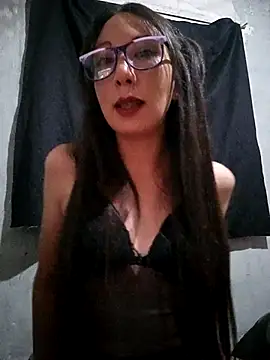 Snapshot of Cristal_azul777 chatting on December 5, 5:38 am Cristal azul777 online show from December 5, 5:38 am