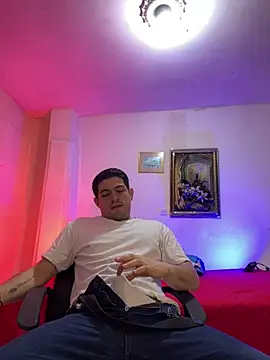 williamsmiiths16 online show from February 26, 2:05 pm