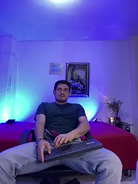 Snapshot of williamsmiiths16 chatting on April 5, 12:13 pm williamsmiiths16 online show from April 5, 12:13 pm