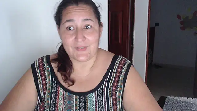 Snapshot of VioletBruces chatting on December 13, 8:04 pm VioletBruces online show from December 13, 8:04 pm