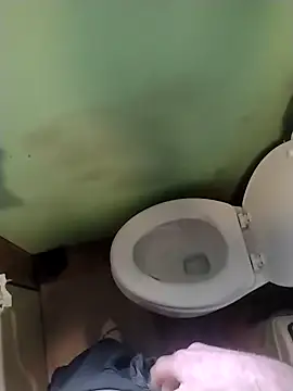 Snapshot of bigjohnson2914 chatting on February 23, 7:44 pm bigjohnson2914 online show from February 23, 7:44 pm