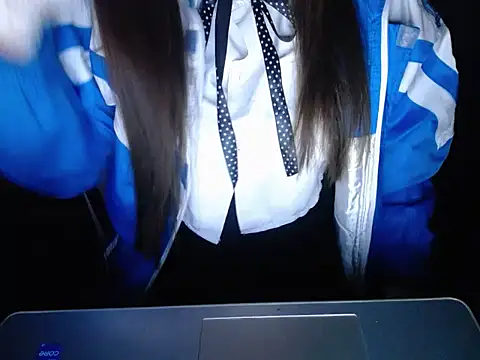 maian love online show from March 5, 7:21 pm