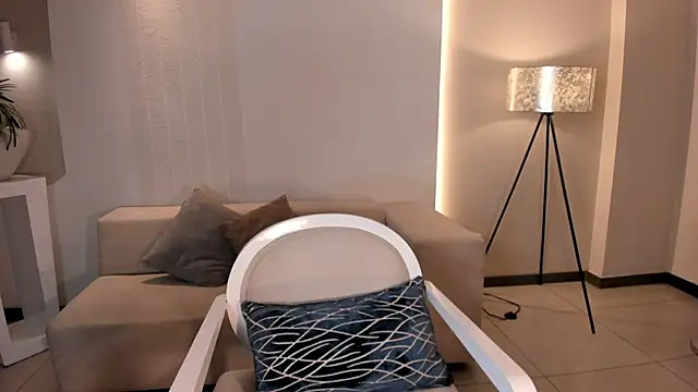 Snapshot of MadisonKane chatting on November 7, 11:10 am MadisonKane online show from November 7, 11:10 am