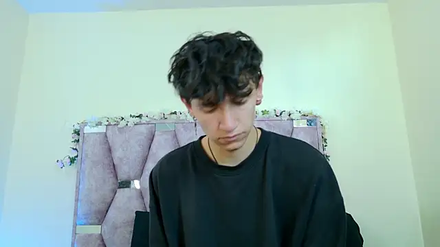 iris and damian online show from January 17, 5:27 pm