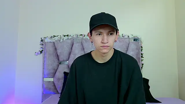 iris and damian online show from February 10, 5:17 pm