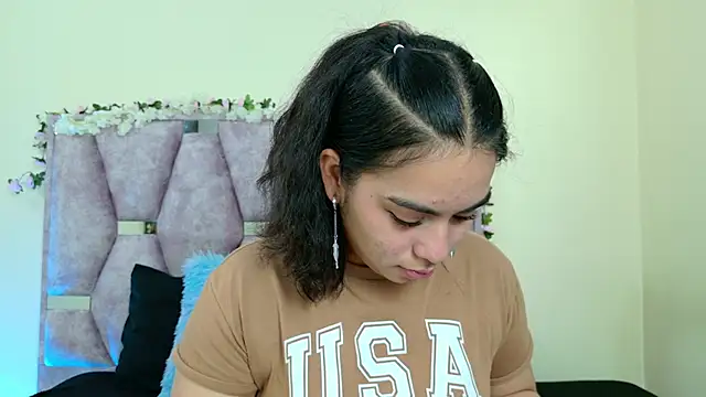 iris and damian online show from February 19, 5:20 pm