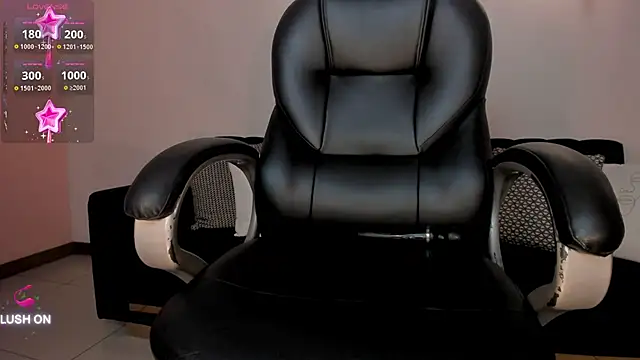 ChloeManson online show from December 18, 3:11 pm