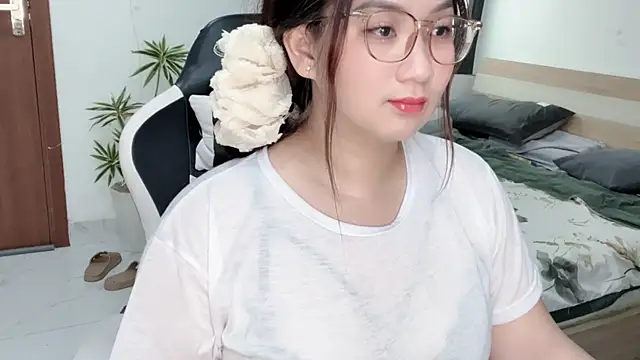 Snapshot of Ni-Ni_2K chatting on July 5, 6:53 am Ni-Ni 2K online show from July 5, 6:53 am
