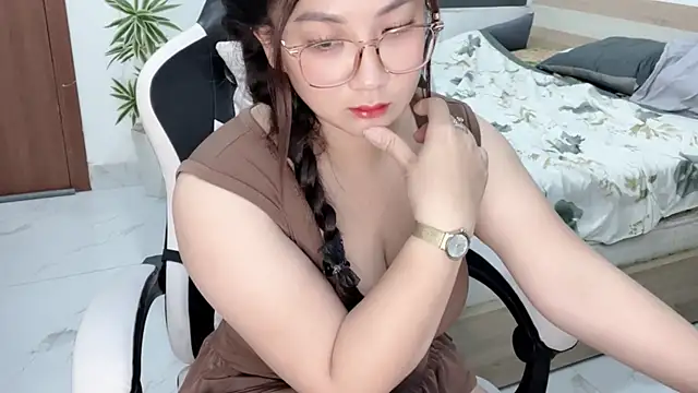 Snapshot of Ni-Ni_2K chatting on July 15, 6:18 am Ni-Ni 2K online show from July 15, 6:18 am