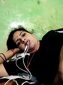 Snapshot of Big_soniya55A chatting on June 27, 1:21 am Big soniya55A online show from June 27, 1:21 am