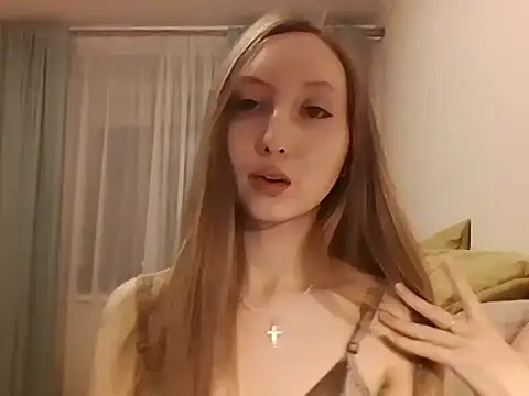 Snapshot of A-leya chatting on December 4, 7:44 pm A-leya online show from December 4, 7:44 pm