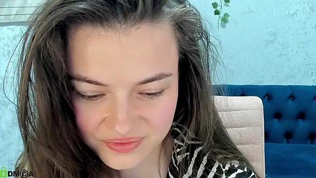 Graceee  online show from May 20, 3:13 am
