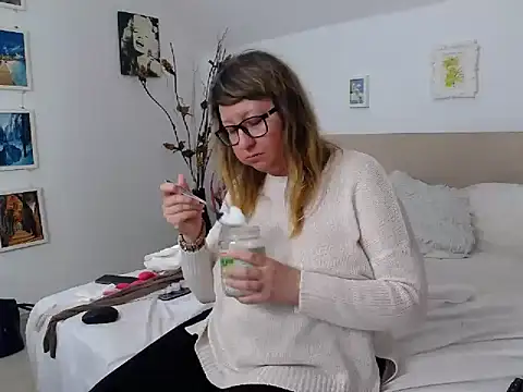 Snapshot of OlgaPavlova chatting on April 23, 11:31 am OlgaPavlova online show from April 23, 11:31 am