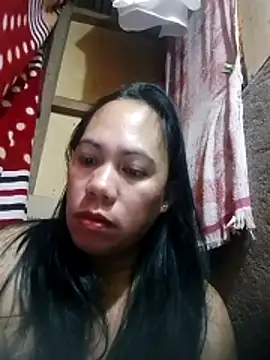 Snapshot of sweet_candy52 chatting on December 5, 7:43 pm sweet candy52 online show from December 5, 7:43 pm